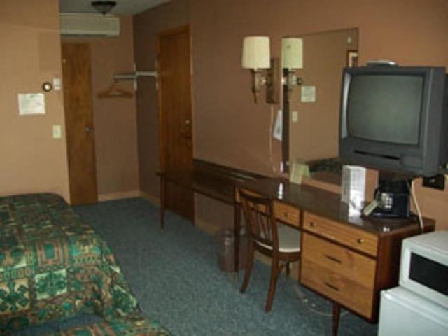 Black Bear Motel Cameron Room photo
